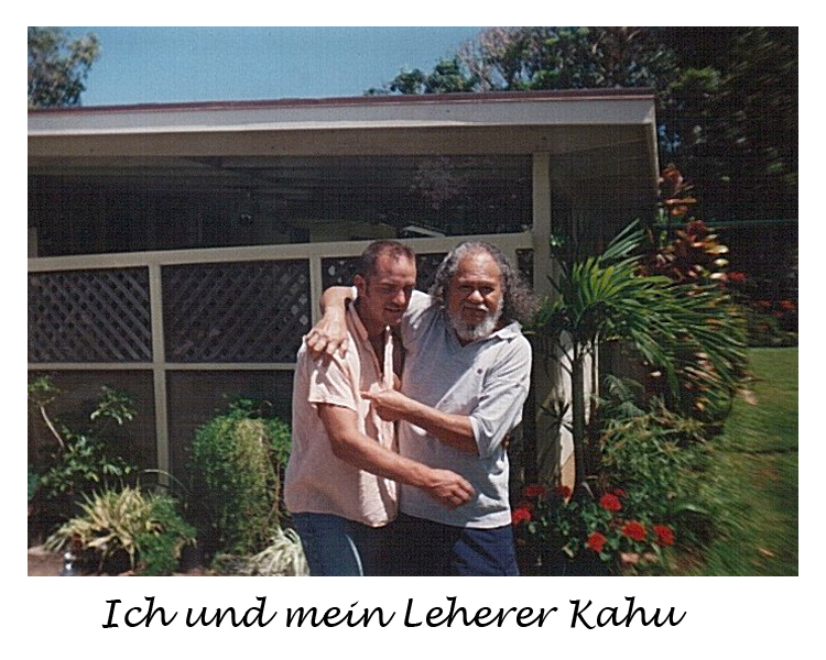 Roland Hüppi mit seinem Lehrer Kahu Abraham Kawai'i